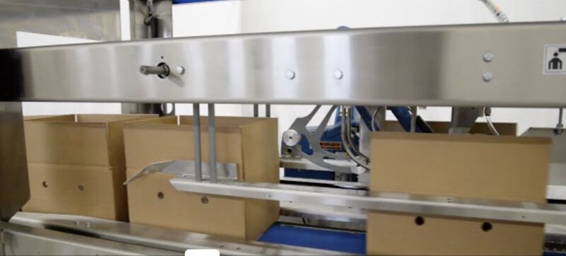 Top Case Sealing with Hot Melt