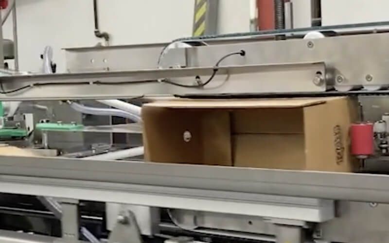 Máquina Armadora de cajas con Adhesivo Caliente