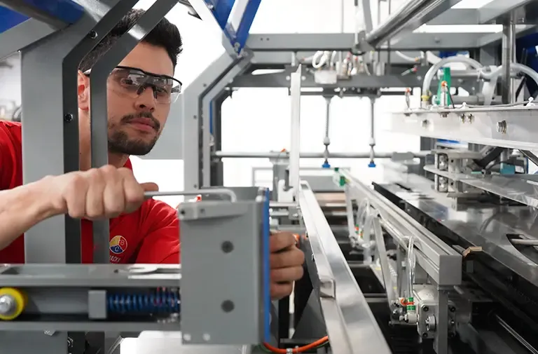 Trabajador de SERVICIO Y SOPORTE DE POR VIDA