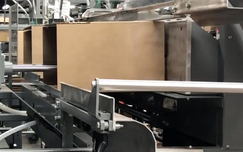 Máquina Armadora de cajas con Adhesivo Caliente